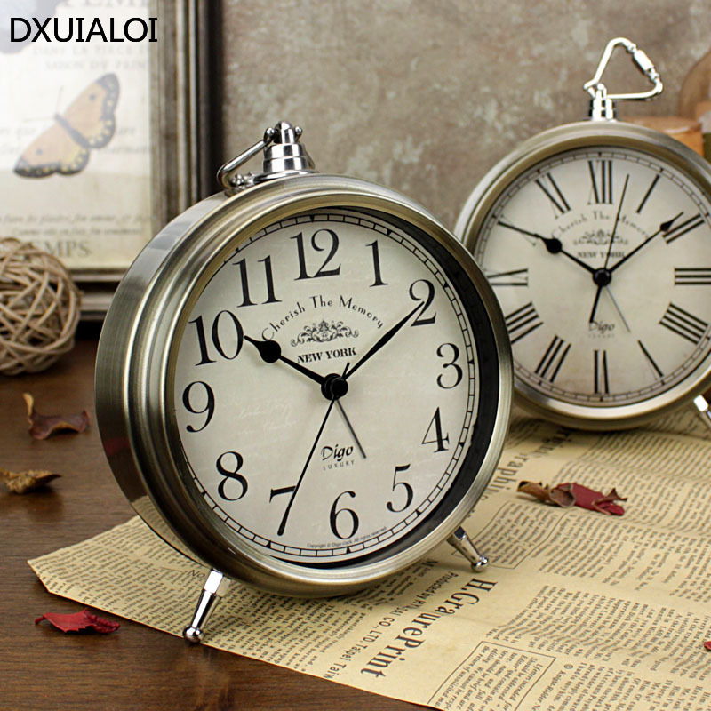 Vintage Alarm Clock - DXUIALOI ريترو بسيط طالب عنبر سطح